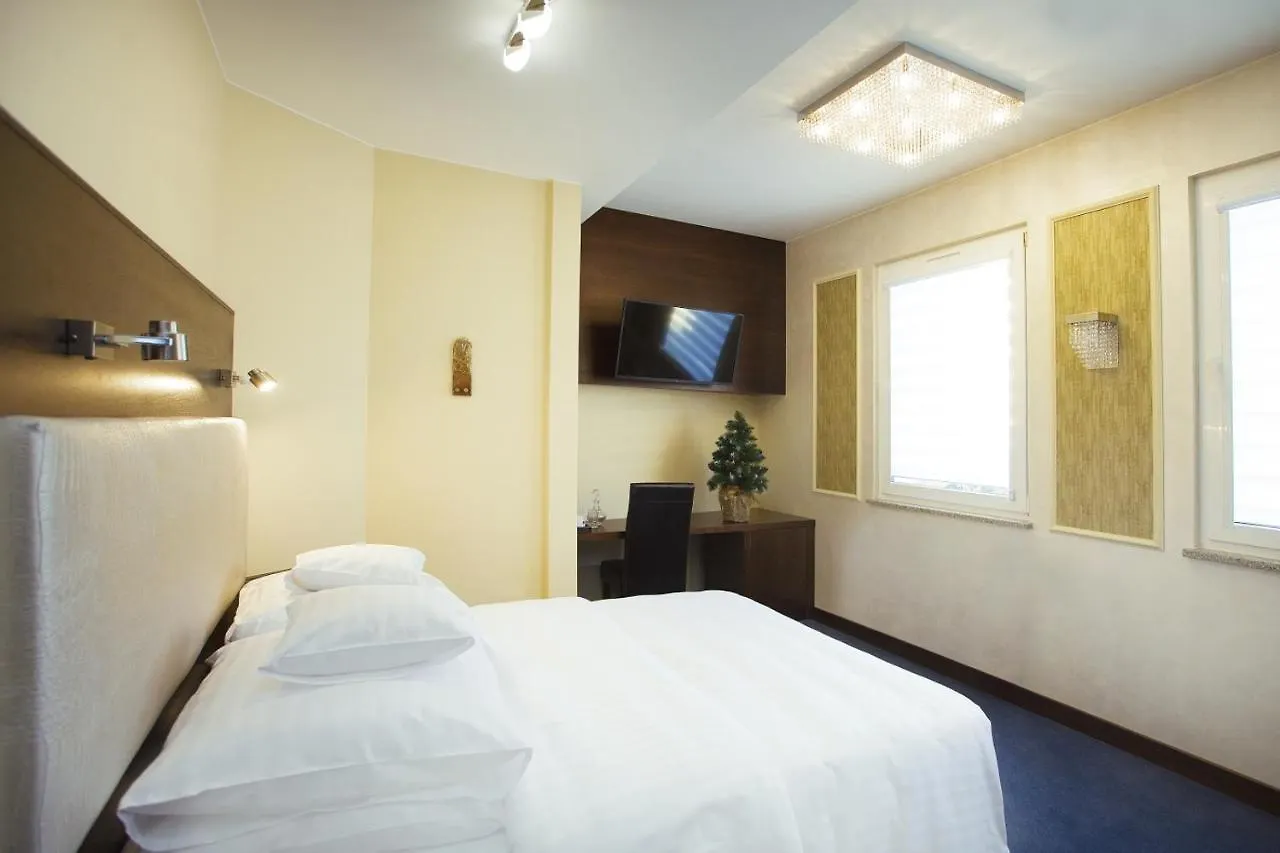 ***  Hotel Inter Bielany Wrocławskie Polonia